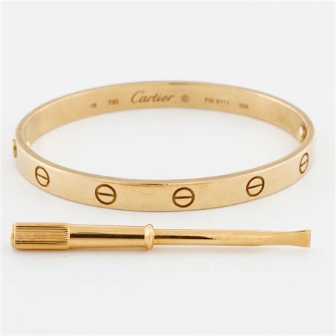 bracelet love cartier porté|cartier love bracelet price euros.